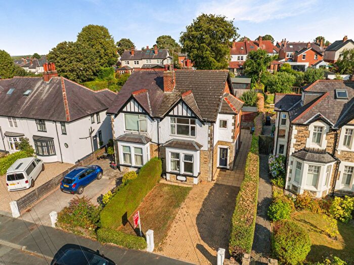 3 Bedroom Semi Detached House For Sale In Woodlands Avenue, Harrogate, HG2