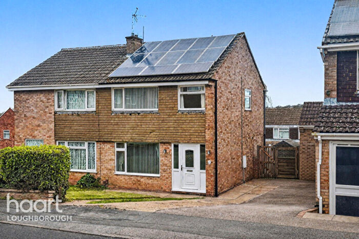 3 Bedroom Semi Detached House For Sale In Cleeve Mount, Loughborough, LE11