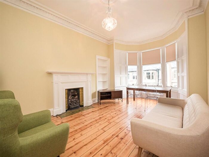 2 Bedroom Flat To Rent In Comely Bank Place, Edinburgh, EH4