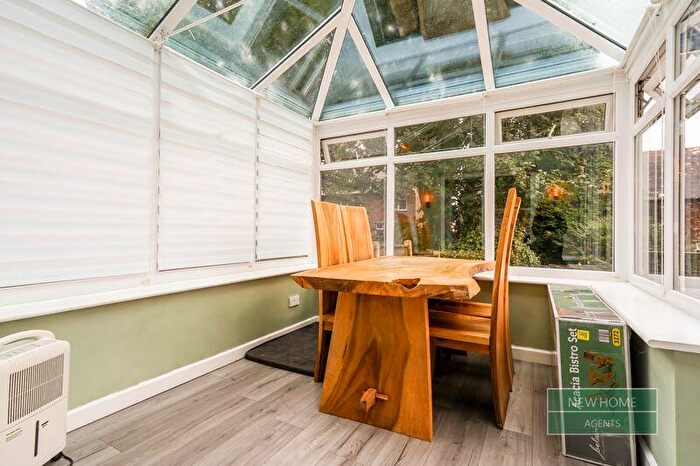 3 Bedroom Semi-Detached House For Sale In Walton Way, Denton, Manchester, M34