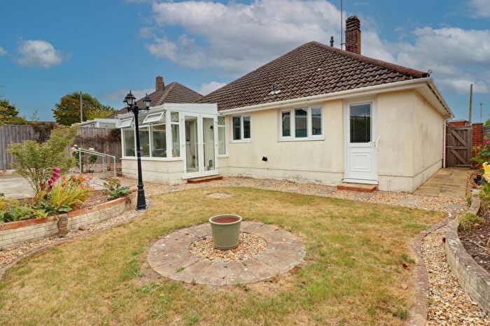 3 Bedroom Detached Bungalow For Sale In Padnell Road, Cowplain, Waterlooville, PO8
