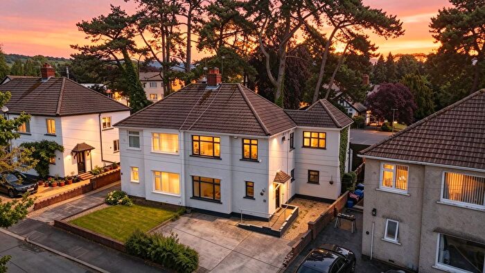 4 Bedroom Semi-Detached House For Sale In Clos Fach, Rhiwbina, Cardiff, CF14