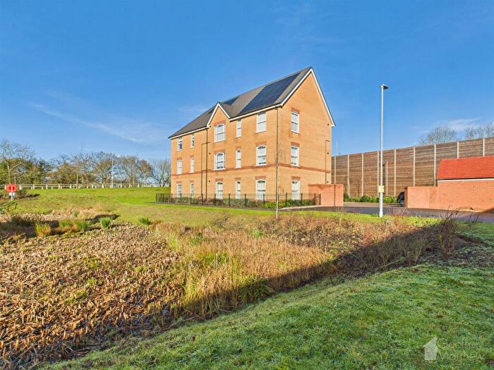 2 Bedroom Flat For Sale In Manek House, Todds Green, SG1