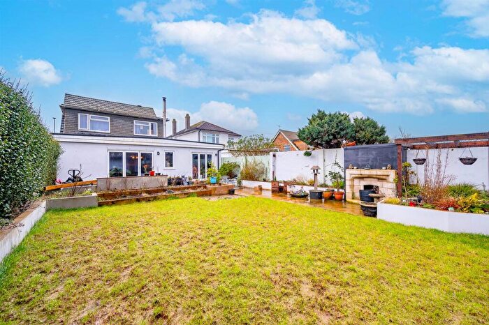 5 Bedroom Detached House For Sale In South Coast Road, Peacehaven, BN10