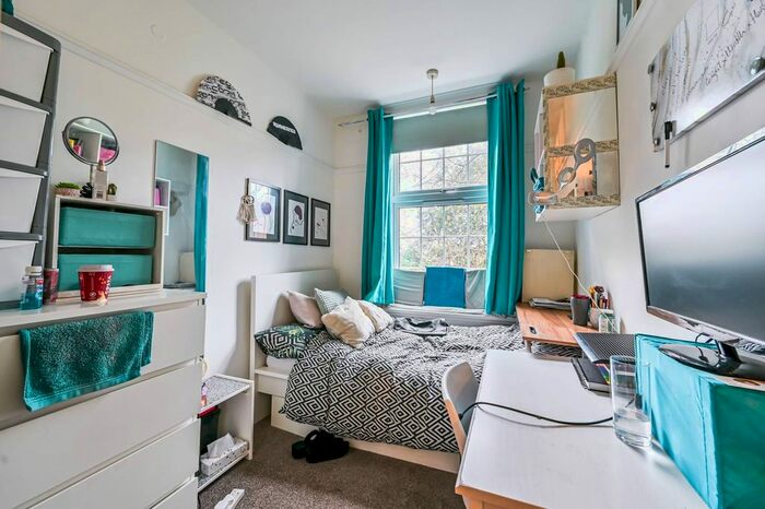 4 Bedroom Flat To Rent In Telford Court, Streatham Hill, London, SW2