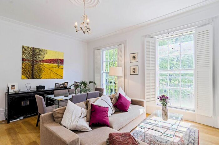 2 Bedroom Apartment To Rent In Offord Road London, N1