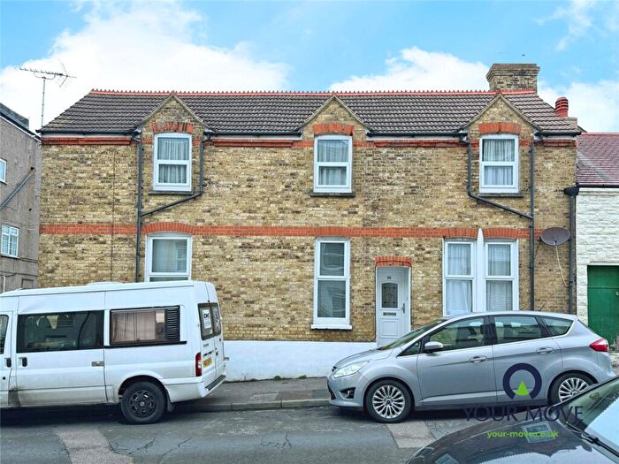 3 Bedroom End Of Terrace House For Sale In Belmont Road, Ramsgate, Kent, CT11