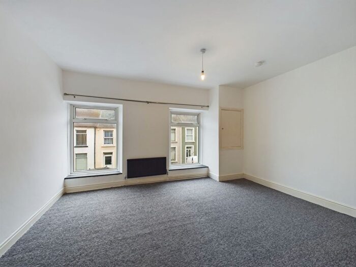3 Bedroom Terraced House For Sale In Dewsland Street, Milford Haven, SA73