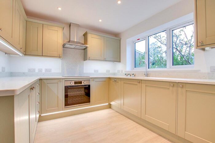 2 Bedroom Detached House For Sale In Cedar Mount, Lyndhurst, SO43