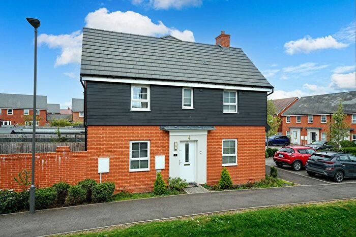 3 Bedroom End Terrace House For Sale In Teasel Street, Broughton, Aylesbury, Buckinghamshire, HP22
