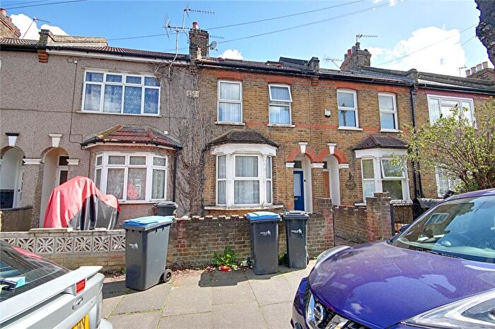 4 Bedroom Terraced House For Sale In Titchfield Road, Enfield, EN3