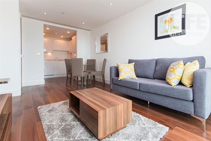 1 Bedroom Flat To Rent In Lincoln Plaza, Canary Wharf, E14