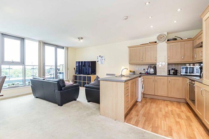 2 Bedroom Flat To Rent In London Road, Norbury, SW16