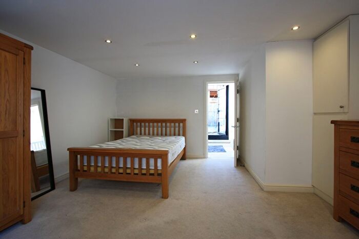 1 Bedroom Flat To Rent In Astoria Walk, Brixton, SW9
