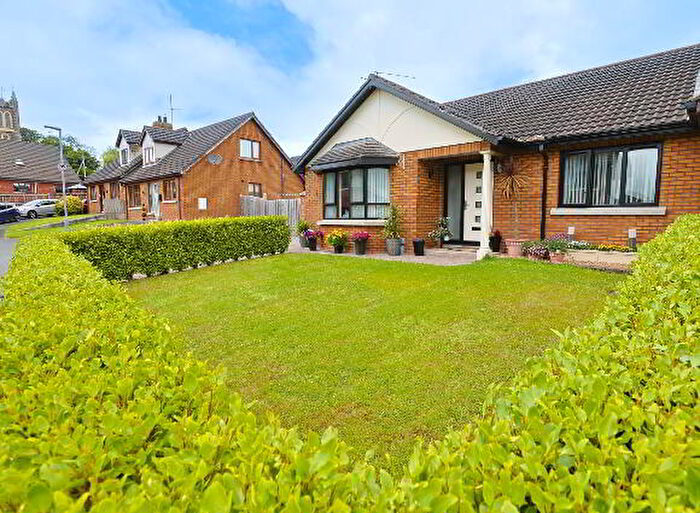4 Bedroom Terrace House For Sale In , And A, Ballynahinch, BT24