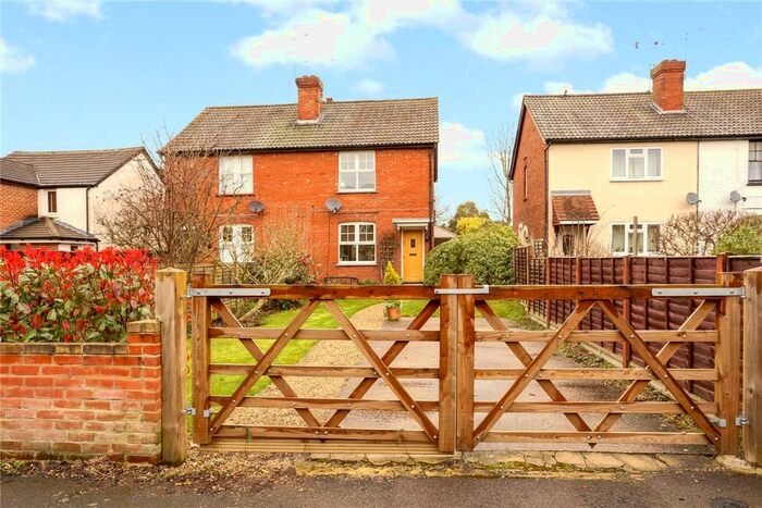 2 Bedroom Cottage To Rent In Murrells Lane, Camberley, GU15