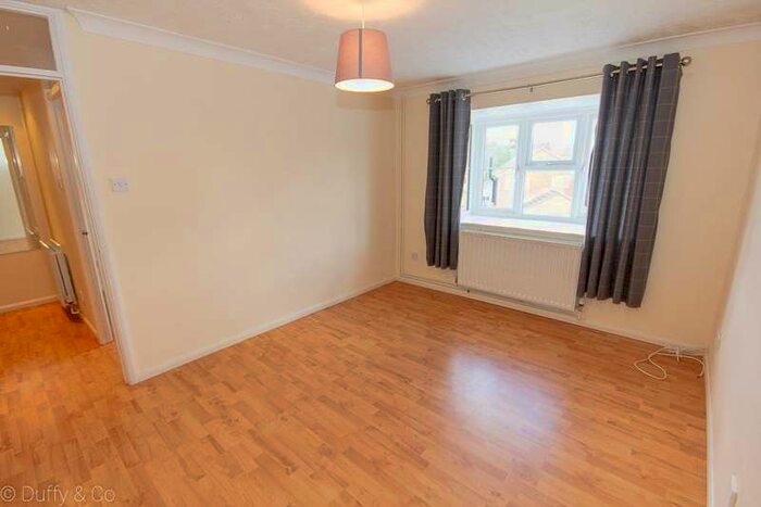 1 Bedroom Flat To Rent In Walnut Park, Haywards Heath, West Sussex, RH16