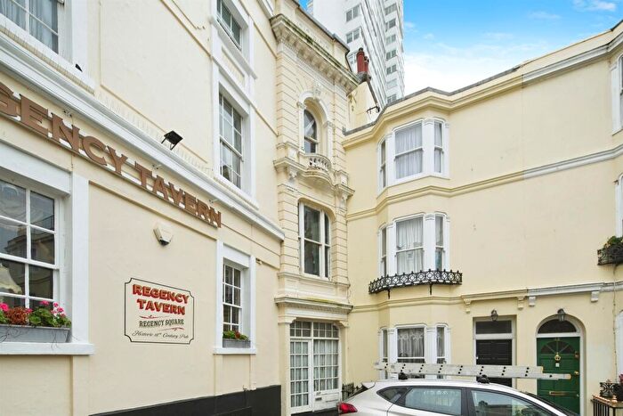 2 Bedroom Terraced House For Sale In Regency Square, Brighton, BN1