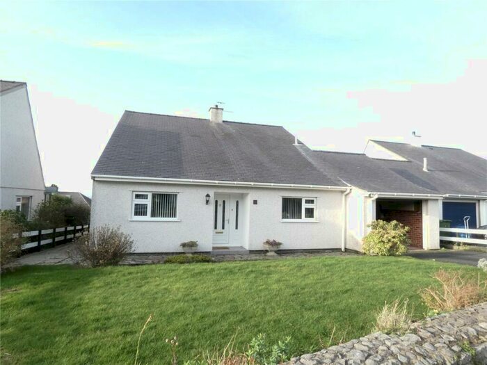 3 Bedroom Detached House To Rent In Llys Gwyn, Caernarfon, Gwynedd, LL55