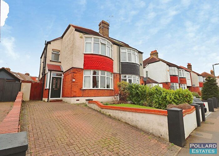 3 Bedroom Semi Detached House For Sale In Barnsole Road, Gillingham, ME7