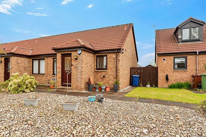 2 Bedroom Semi-Detached House For Sale In Rose Cottages, Bonnyrigg, EH19