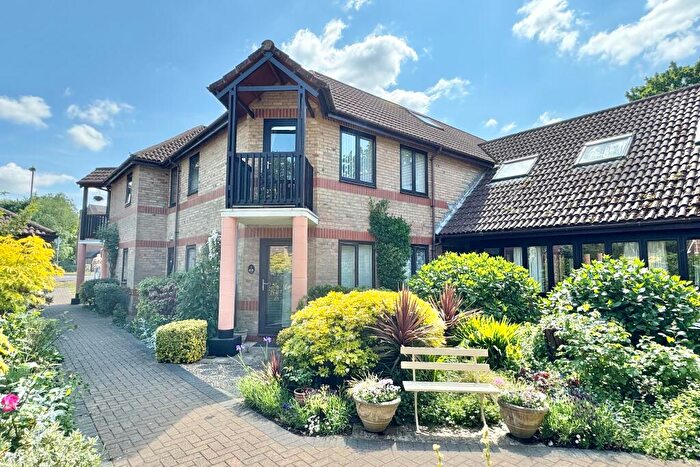 1 Bedroom Retirement Property For Sale In Linden Court, Park Gate, SO31