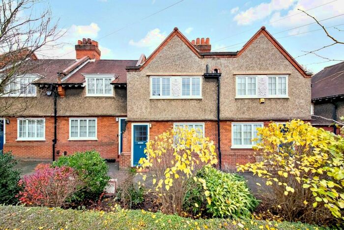 3 Bedroom Cottage To Rent In Dekker Road, Dulwich, London, SE21