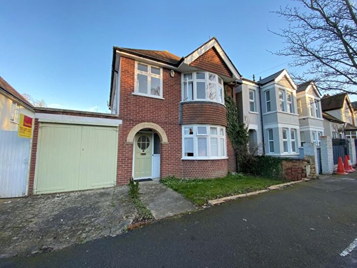 6 Bedroom Detached House To Rent In Stapleton Road, Headington, Hmo Ready Sharers, OX3