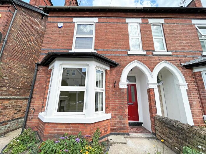 4 Bedroom Semi-Detached House To Rent In Victoria Road, Sherwood, Nottingham, NG5