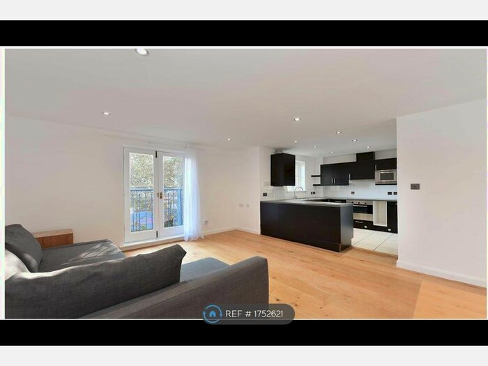2 Bedroom Flat To Rent In Wapping High Street, London, E1W
