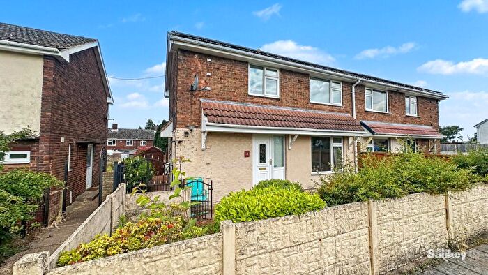 3 Bedroom Semi-Detached House For Sale In Kelvin Close, Forest Town, NG19