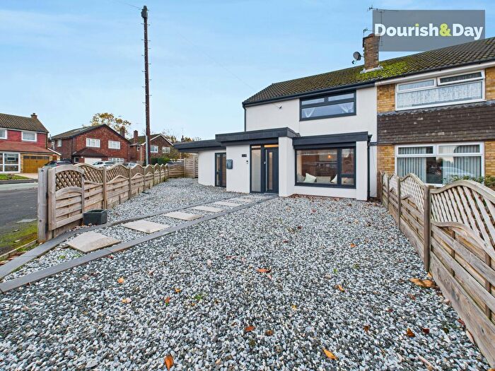 3 Bedroom Semi-Detached House For Sale In Widecombe Avenue, Stafford, ST17