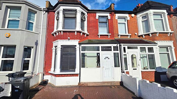 3 Bedroom Terraced House To Rent In Betchworth Road, Ilford, IG3