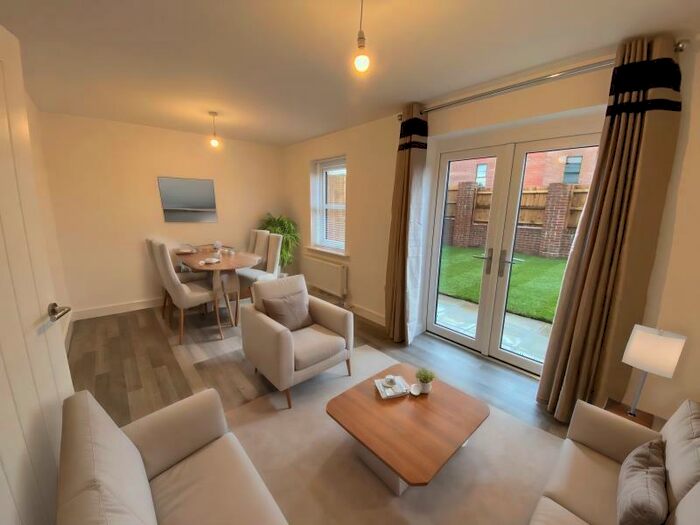 3 Bedroom Semi-Detached House To Rent In Kingsheath Street, Manchester, M40