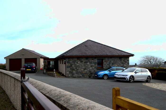 4 Bedroom Detached Bungalow For Sale In Mynytho, Pen Llyn Peninsula, LL53