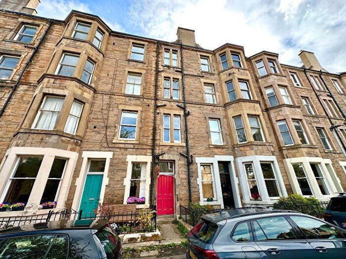 2 Bedroom Flat To Rent In Viewforth Gardens, Bruntsfield, Edinburgh, EH10