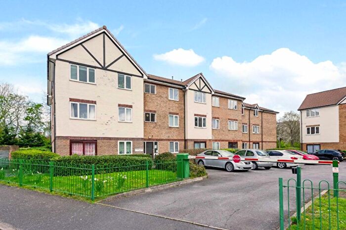 Studio To Rent In Eagle Drive, London, NW9