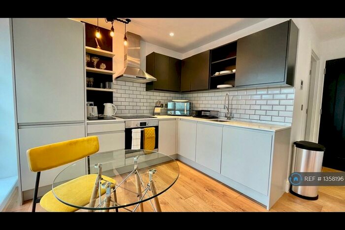 1 Bedroom Flat To Rent In Highshore Road, London, SE15