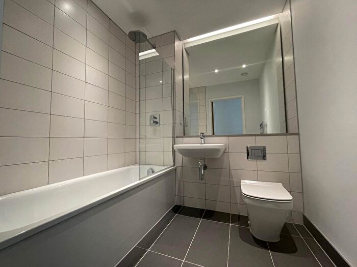 2 Bedroom Apartment To Rent In Bury Street, Manchester, Greater Manchester, M3