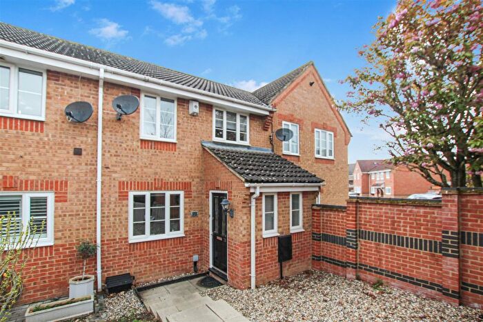 3 Bedroom Property To Rent In Whitesmith Drive, Billericay, Essex, CM12