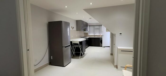 1 Bedroom Flat To Rent In Burnley Road, Dollis Hill, London, NW10