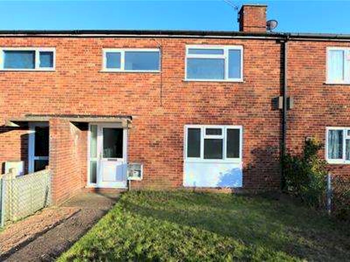 3 Bedroom Terraced House To Rent In Bayham Road, Hailsham, BN27