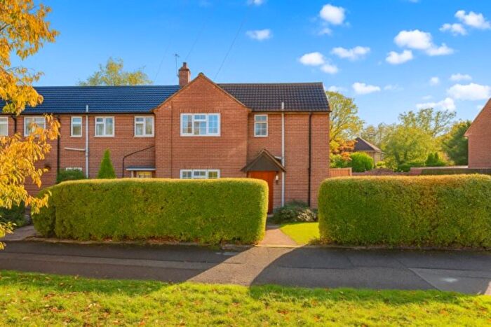 3 Bedroom Semi Detached House For Sale In How Wood, Park Street, St. Albans, AL2