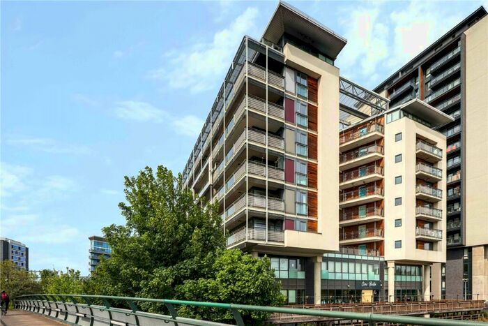 2 Bedroom Flat To Rent In Suttons Wharf, Palmers Road, Bethnal Green, London, E2