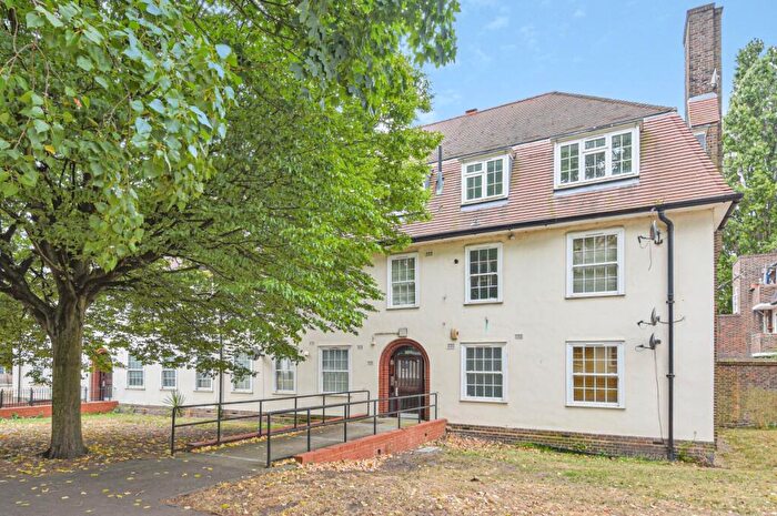 2 Bedroom Flat To Rent In Greenbay Road London, SE7