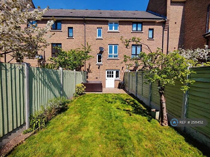 4 Bedroom Terraced House To Rent In Anglian Road, London, E11