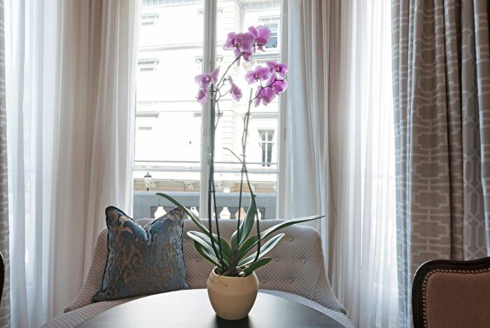 1 Bedroom Studio To Rent In Queen's Gate, London, SW7