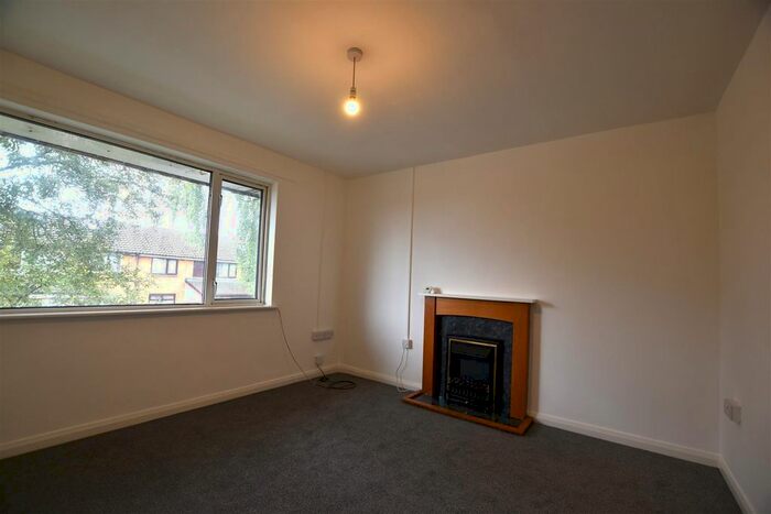 1 Bedroom Flat To Rent In Snowdon Avenue, Blackburn, BB1