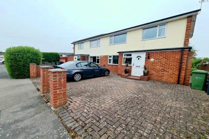 2 Bedroom Link Detached House To Rent In Regent Avenue, Lincoln, LN6