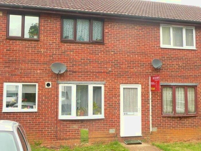 1 Bedroom Flat To Rent In Guillemot Lane, Wellingborough, NN8